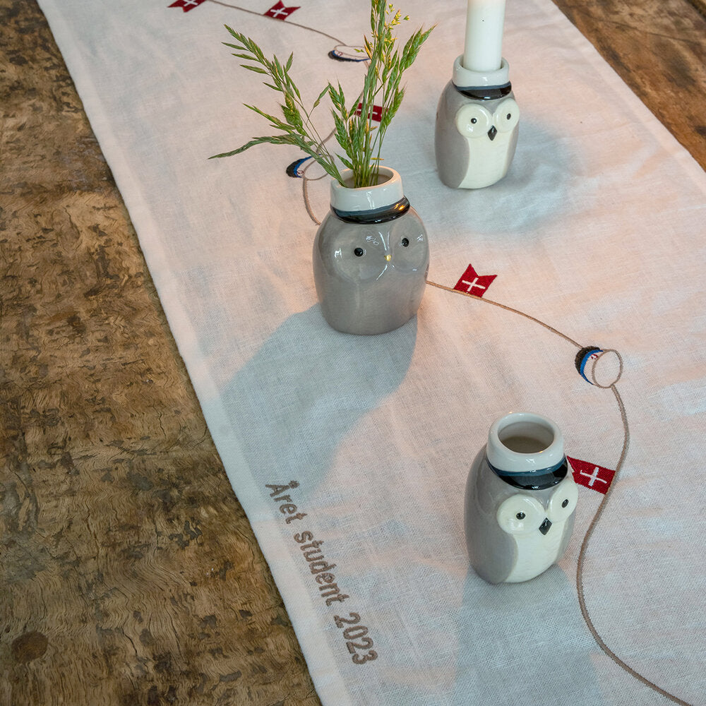 Bordløber med blå studenterhuer - 35x160cm